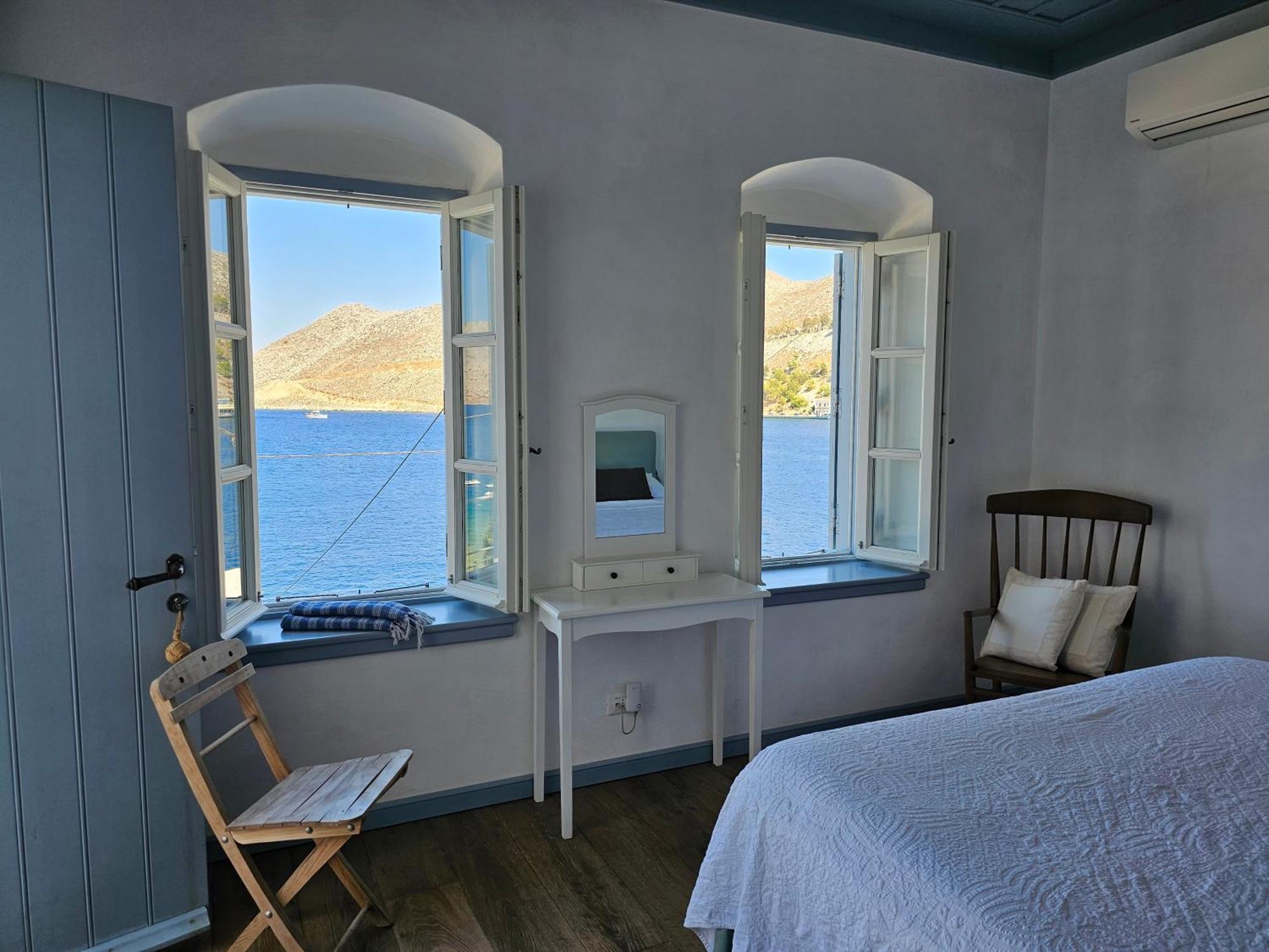 The Anchor House Bed & Breakfast Sými Bilik gambar